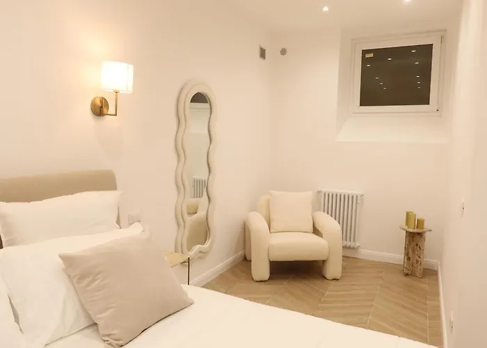 La Dolce Retreat - St Peter Vatican Apartment *