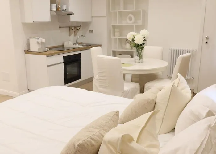 La Dolce Retreat - St Peter Vatican Apartment *